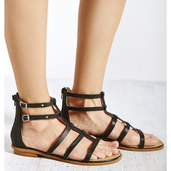 seychelles gladiator sandals